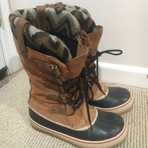 RARE Sorel Joan of Arctic wool lined snow boots 8